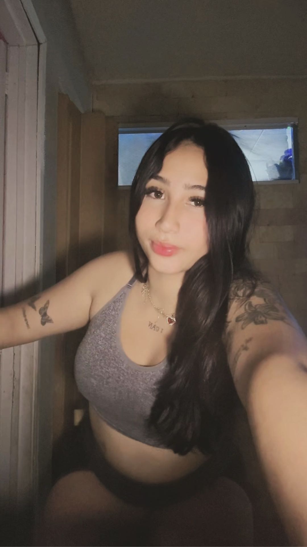 Blanquita — video chat host from Venezuela