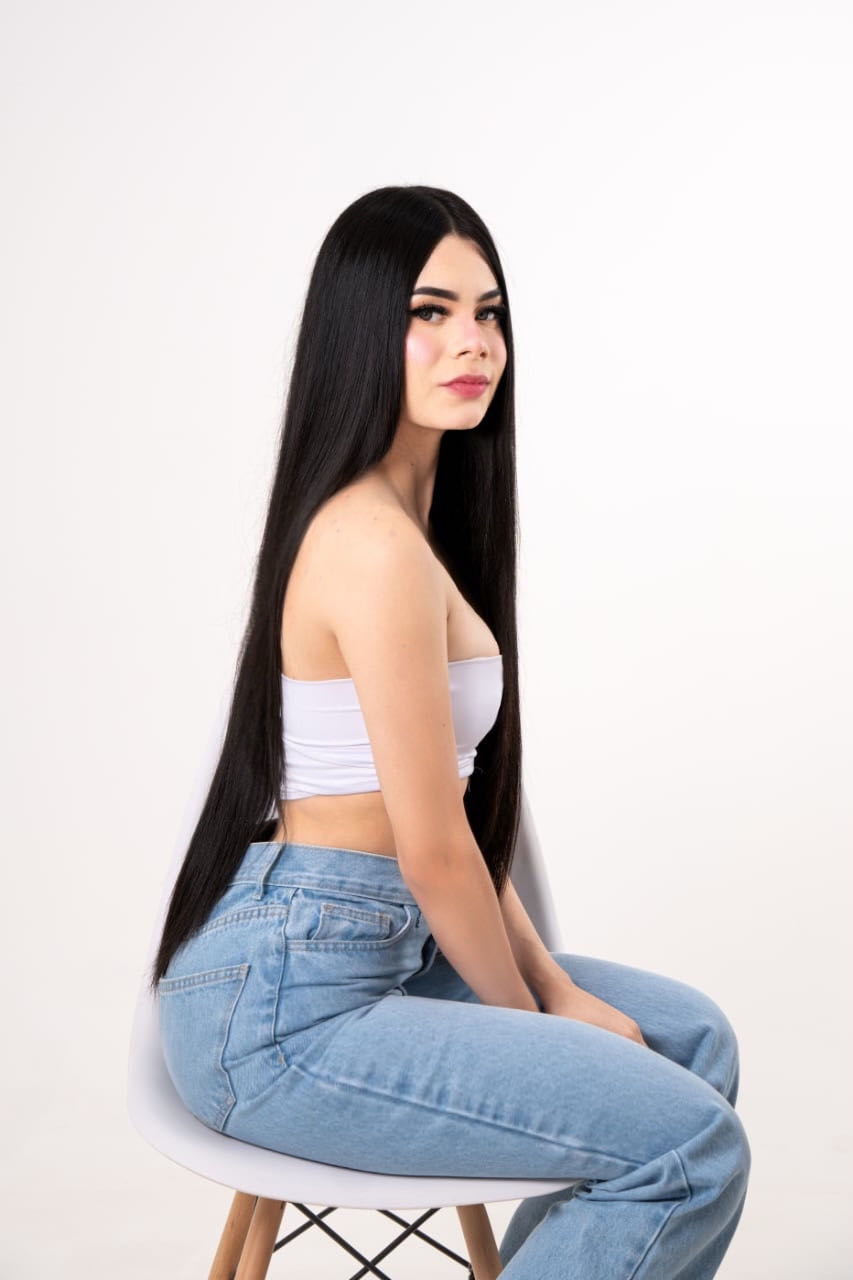 Aranza — video chat host from Venezuela