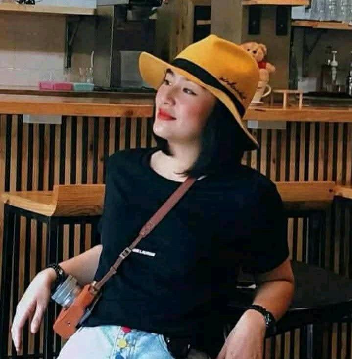 Phuong's — video chat host from Vietnam