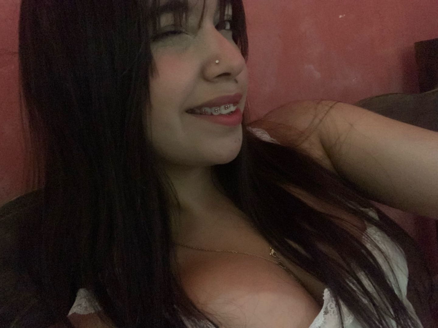 Cam — video chat host from Venezuela