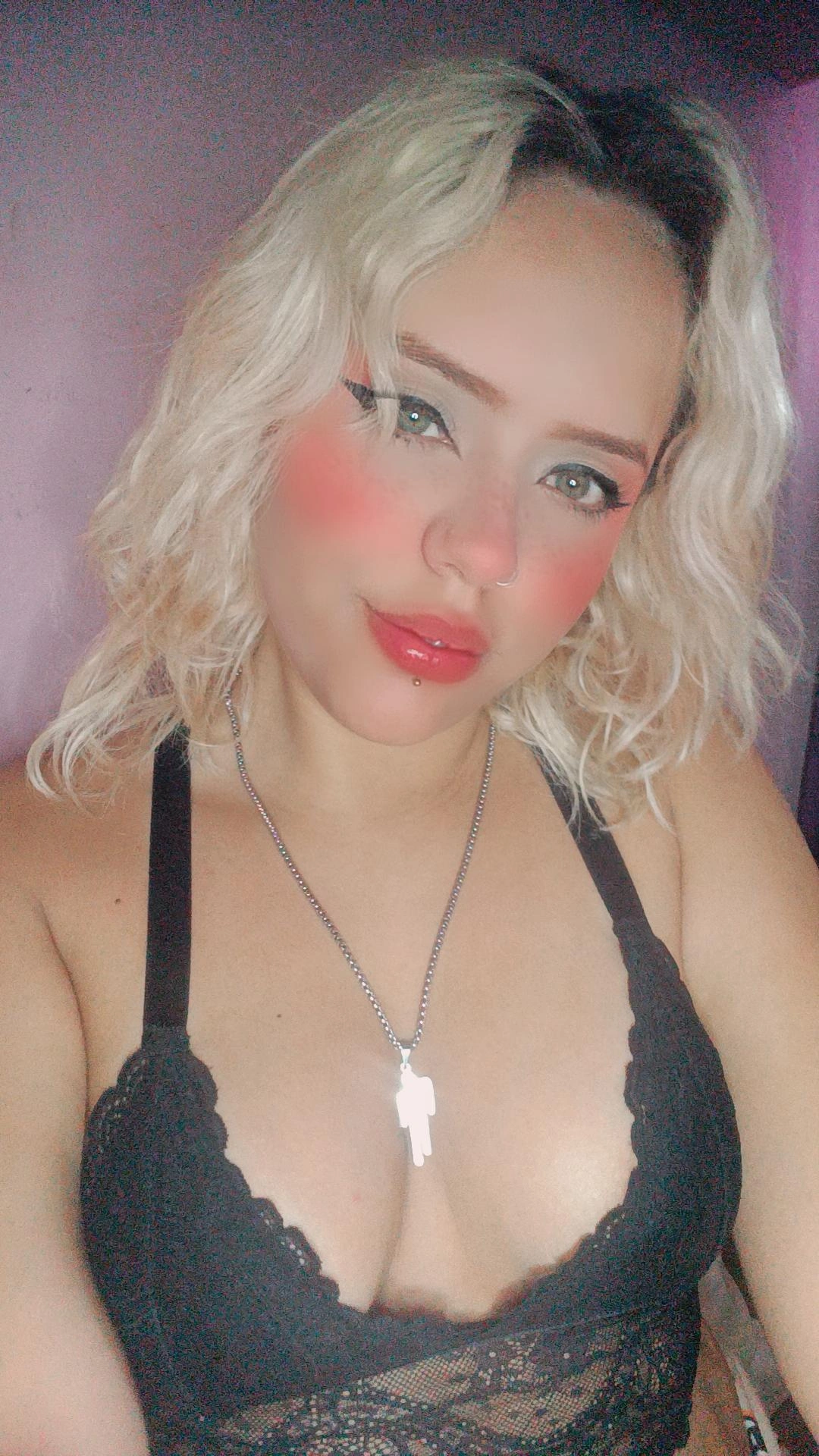 Hatsumi — video chat host from Venezuela
