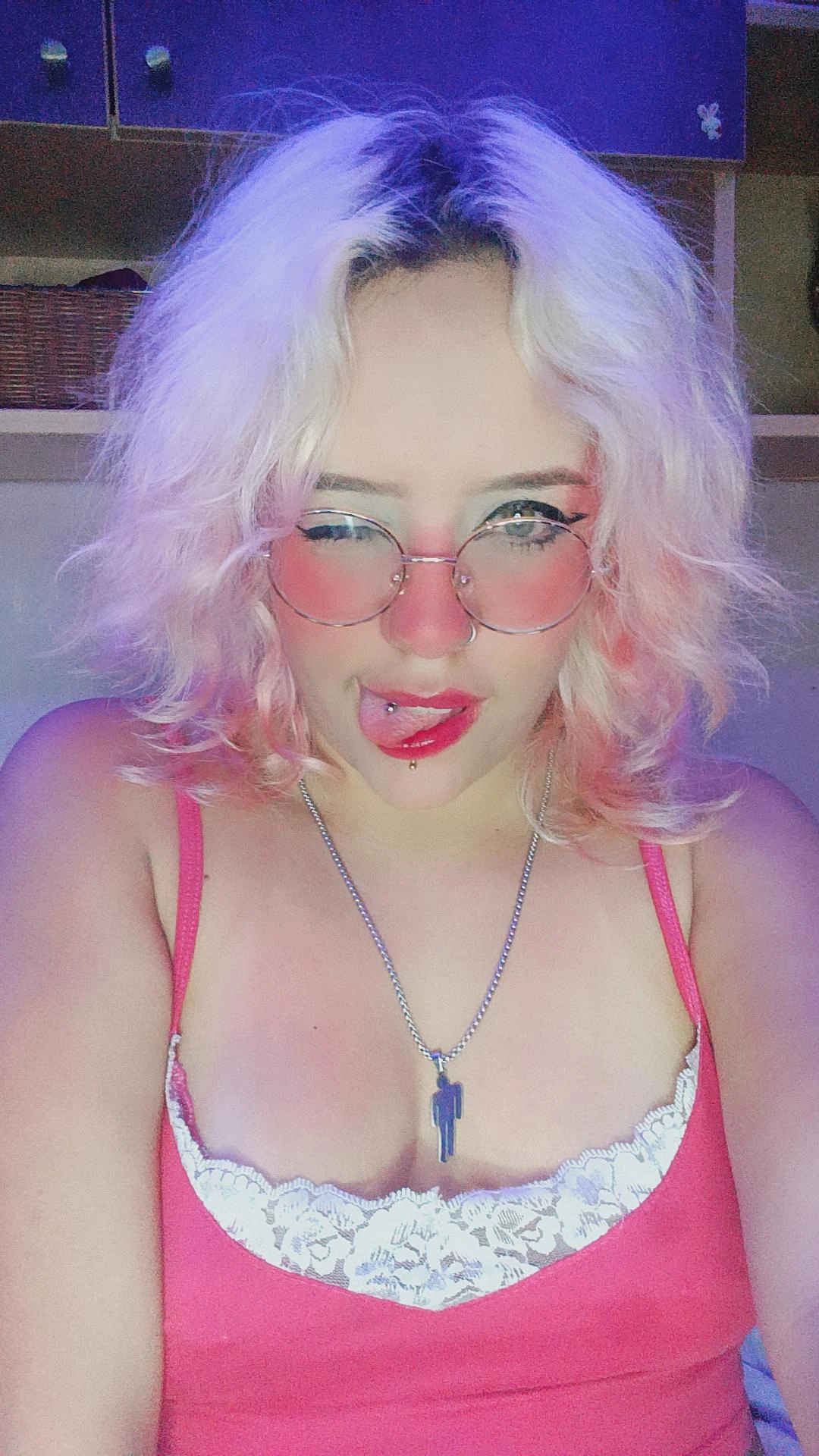 Hatsumi — video chat host from Venezuela