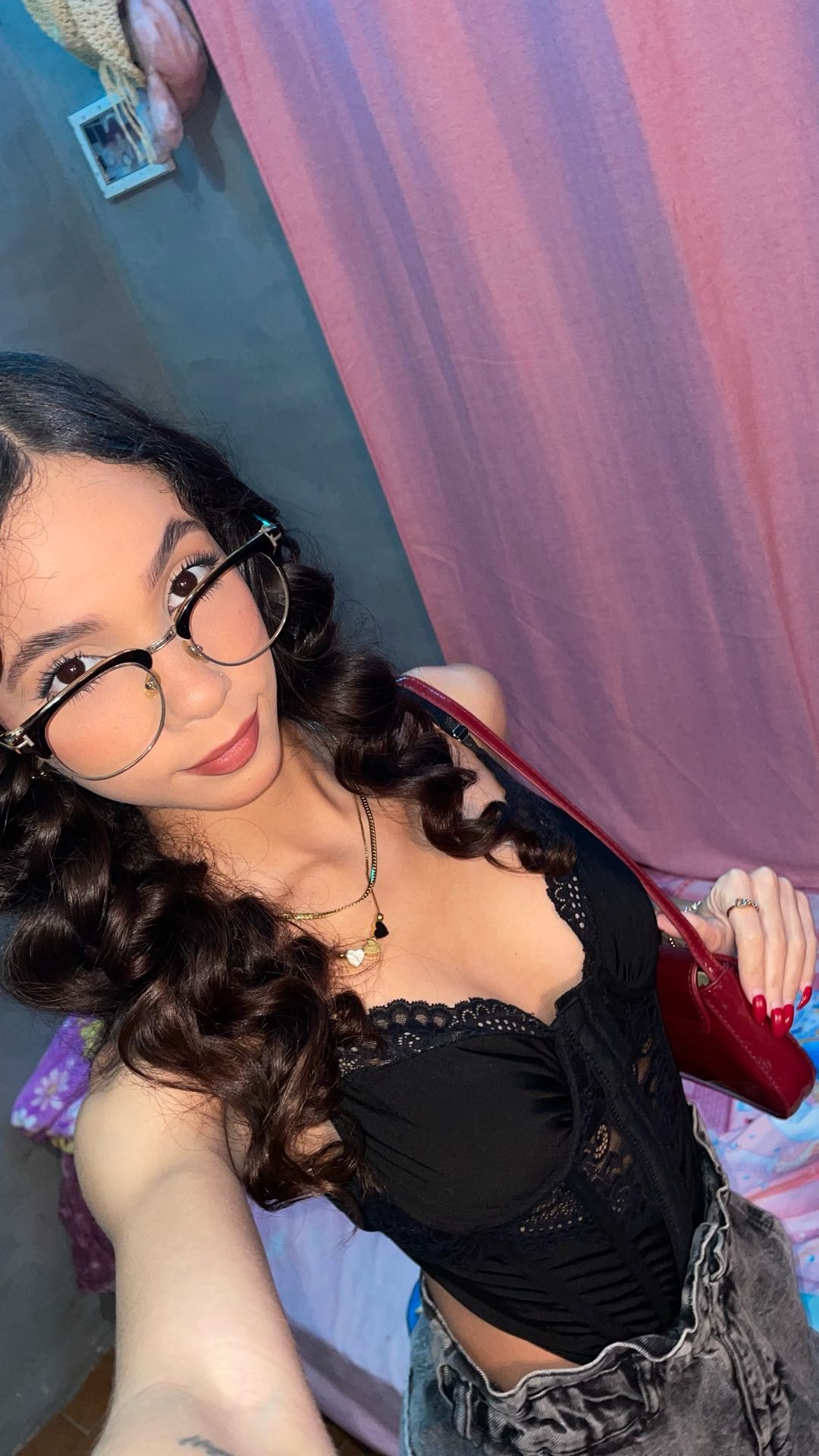 Caro — video chat host from Venezuela