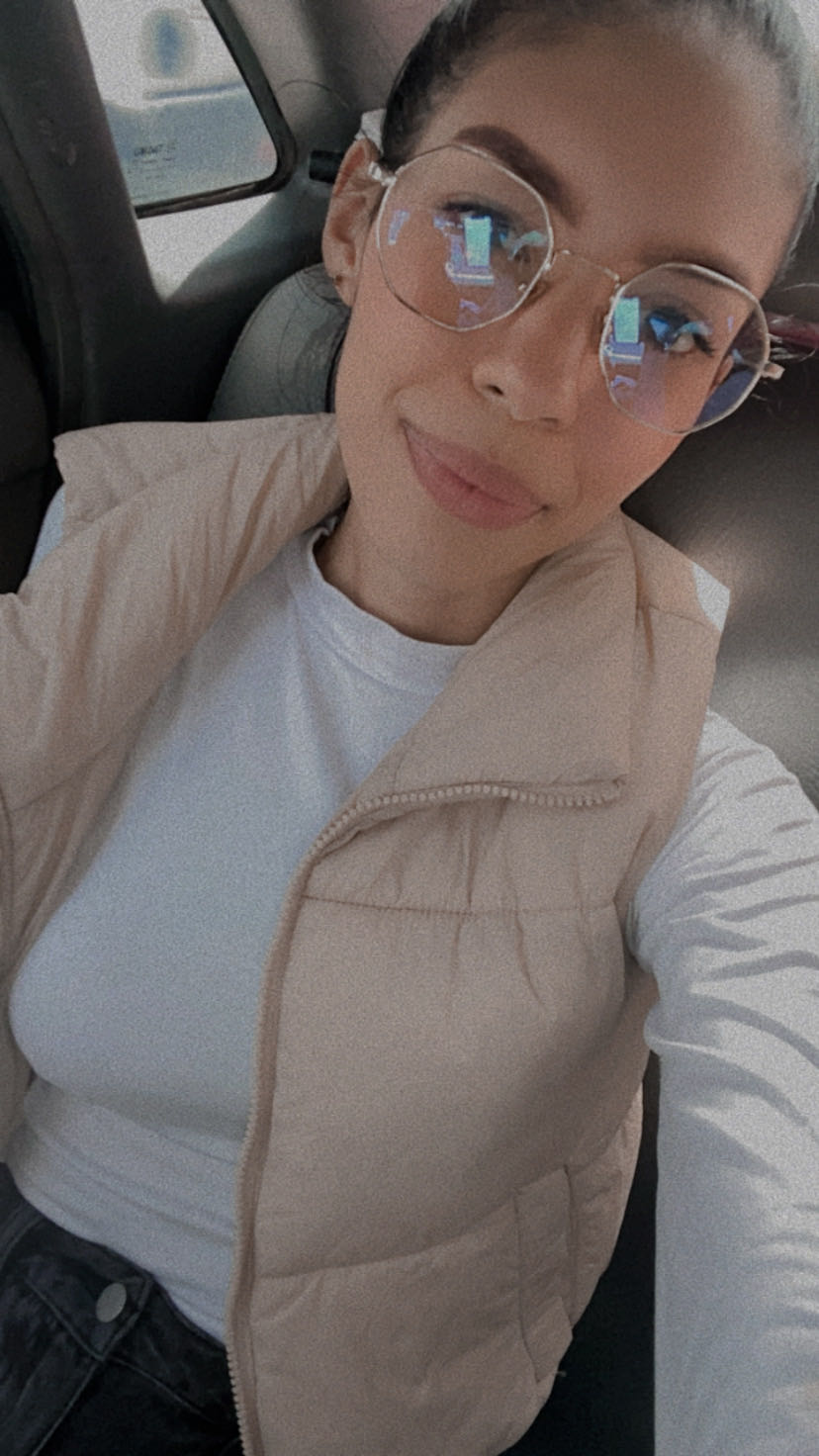 Mariabecerra — video chat host from Venezuela