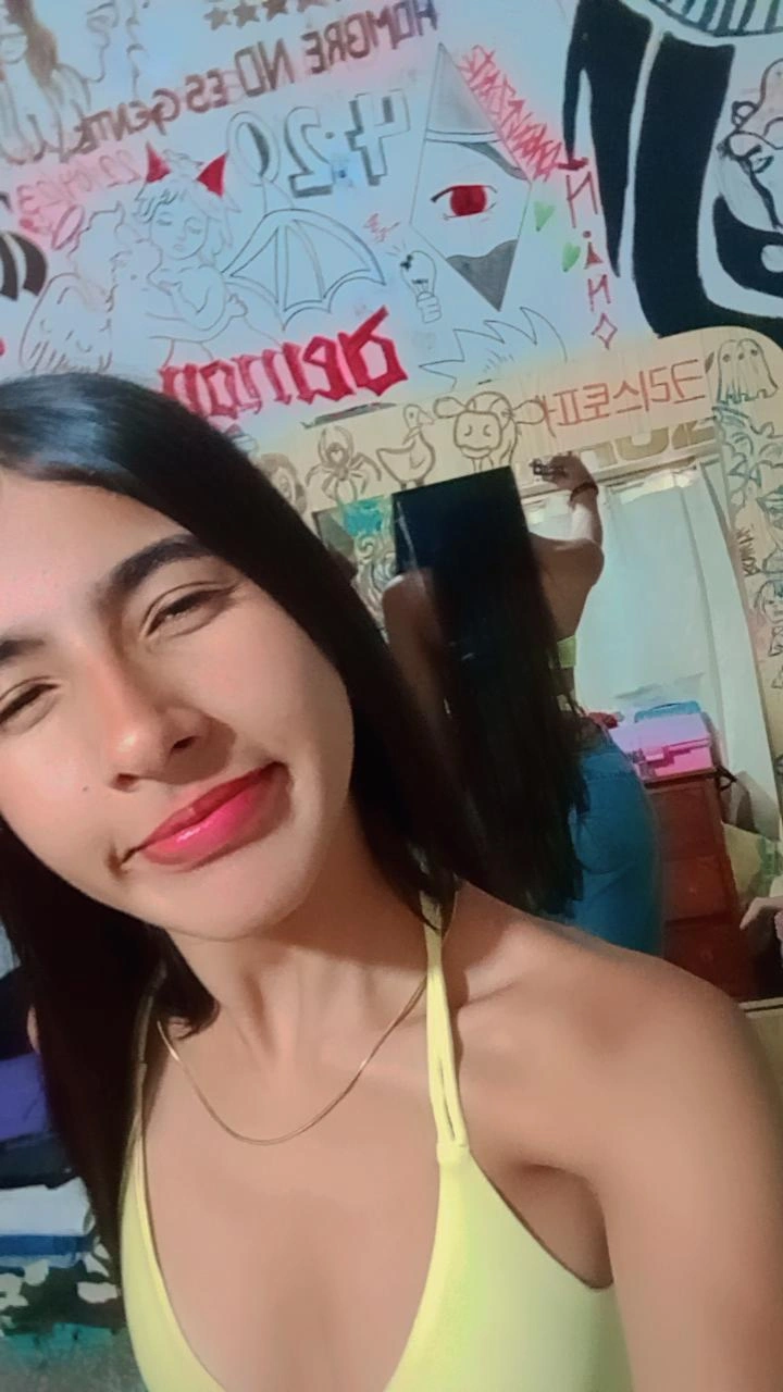 Morena — video chat host from Venezuela