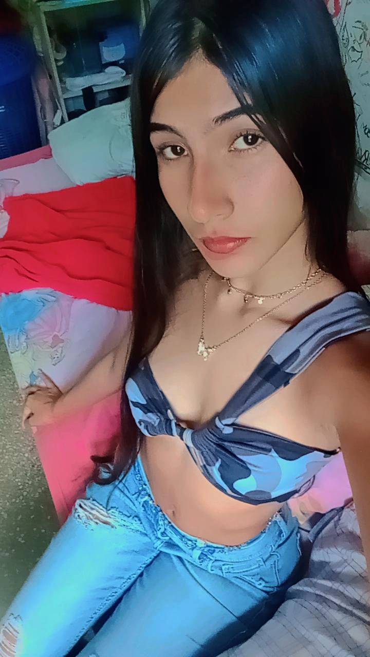 Morena — video chat host from Venezuela