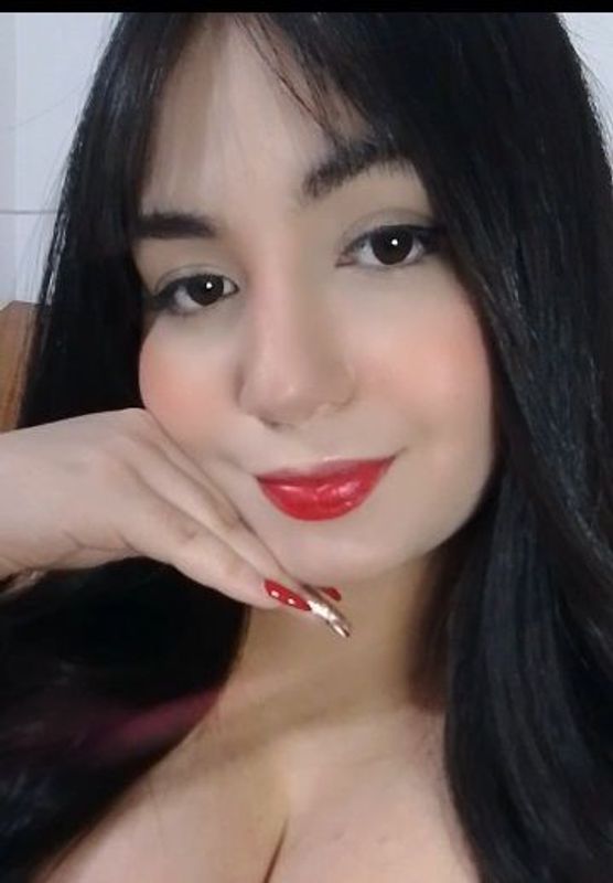 Sofi🎀🍒 online now on OmeVideoChat